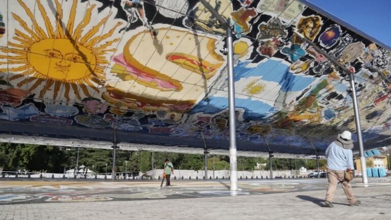 Con música, arte, juegos y el Aura del Tricentenario, inaugura el paseo ribereño Costa Nueva