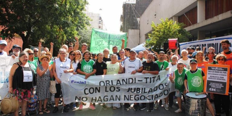 Fuerte reclamo en Rosario por despido en PAMI: denuncian persecución gremial y vaciamiento