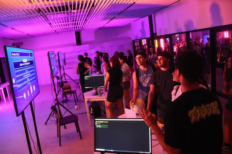 Un sábado para disfrutar en el Galpón 13: abre la tercera Feria de Ciencia y Tecnología