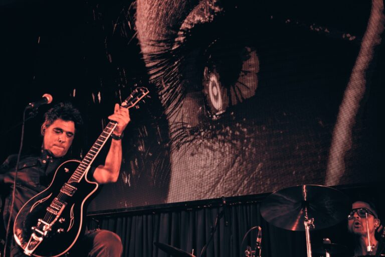 Diego Wacker lanzó una canción reveladora, folclórica, previo a su concierto acústico