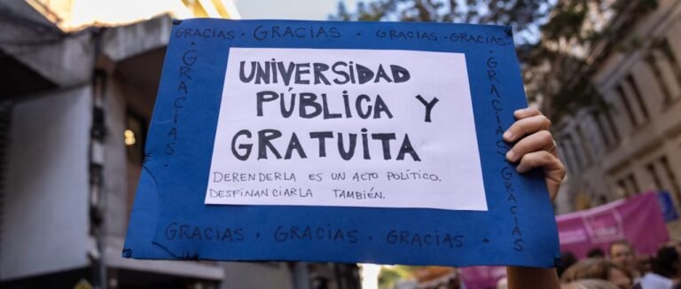 Sin clases toda la semana en la UNR por el paro de los docentes universitarios