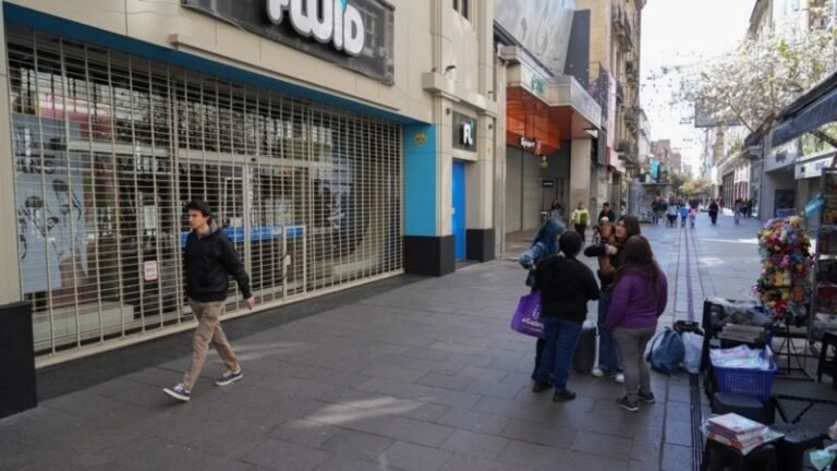 Día del Empleado de Comercio: cuándo no abrirán supermercados y negocios en Rosario y el resto del país