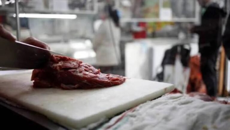La carne vacuna se aleja de la mesa: el consumo cayó a su nivel más bajo